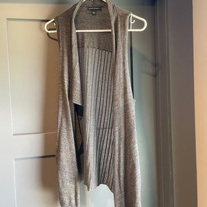 Banana Republic sleeveless cardigan/vest/duster